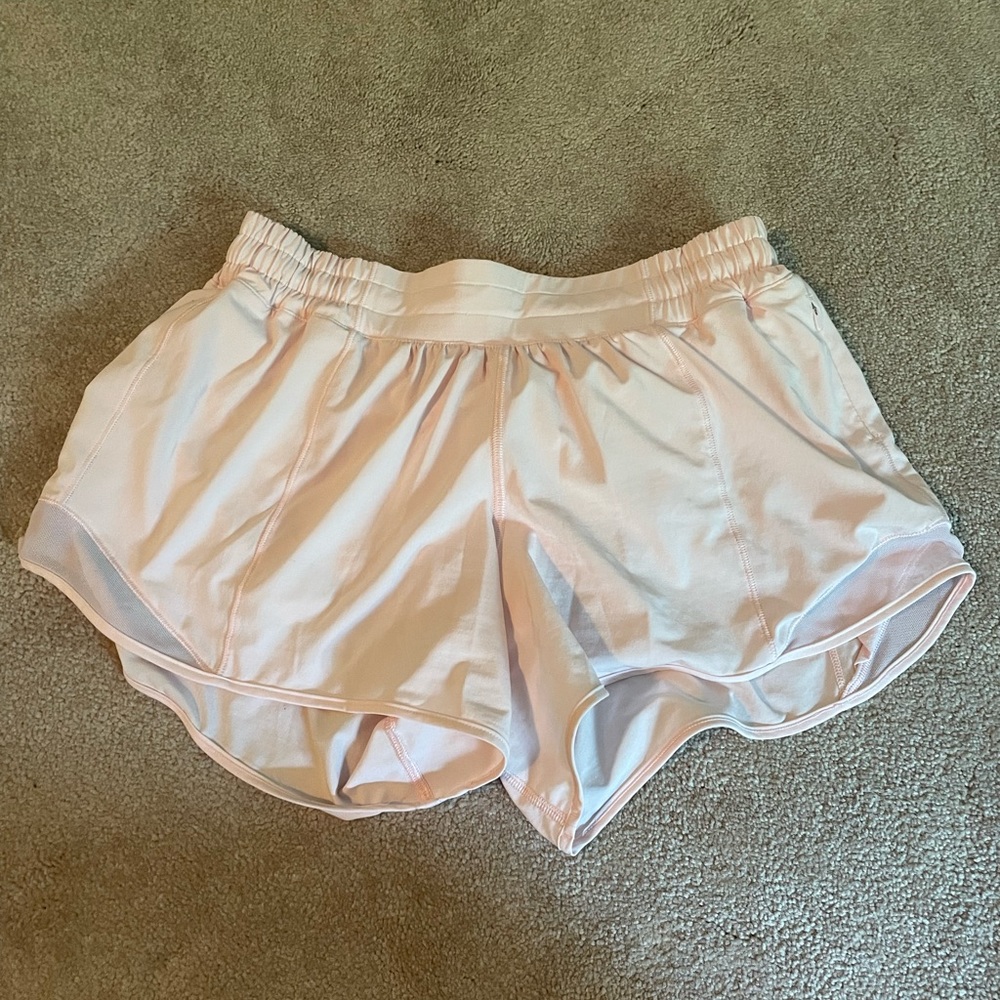Lululemon hotty hot short 2.5 in